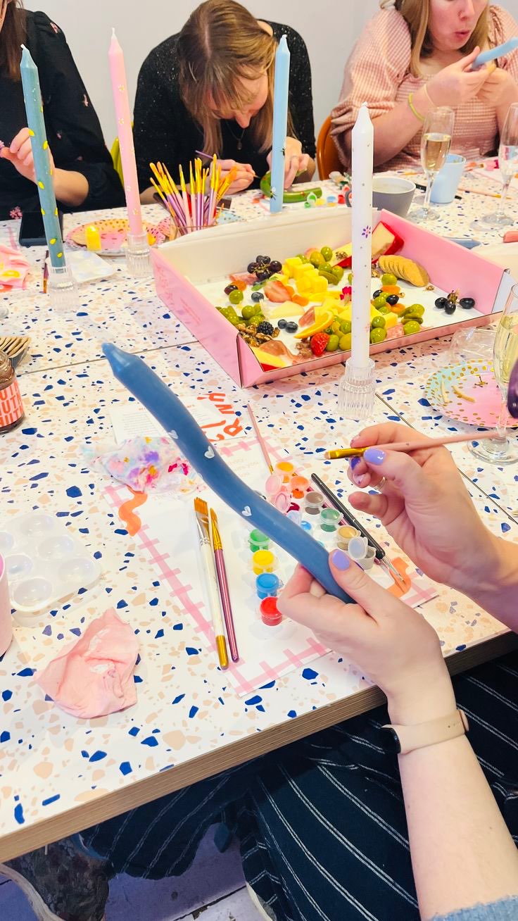 Cuties & Candles: A Friendsgiving Brunch